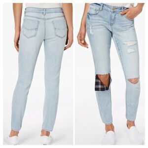 NWT Dollhouse Charley Distressed Skinny Jeans Light Blue Size 9